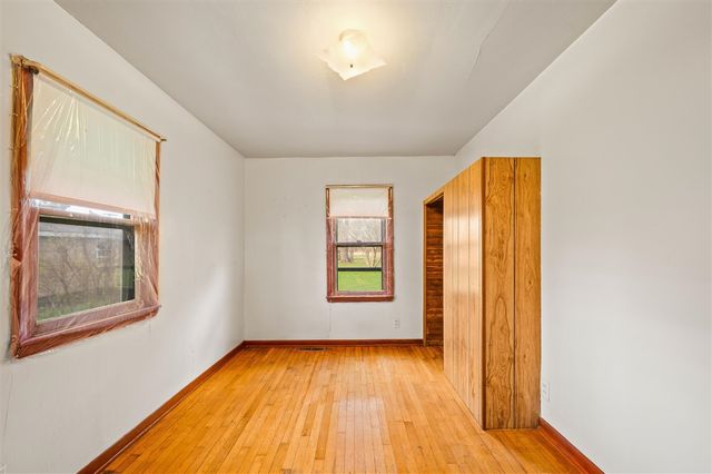 55796 92nd Avenue, Dowagiac, MI 49047