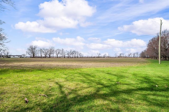 55796 92nd Avenue, Dowagiac, MI 49047