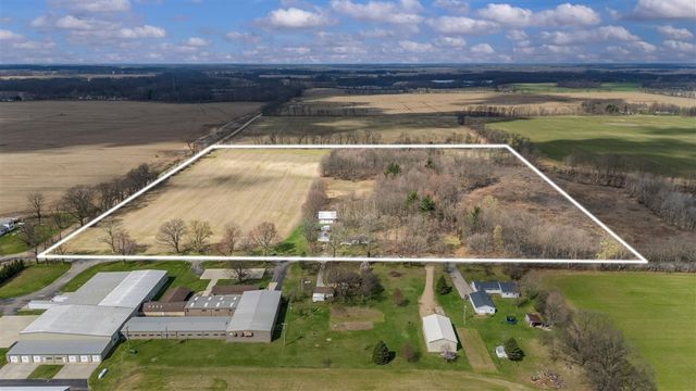 55796 92nd Avenue, Dowagiac, MI 49047