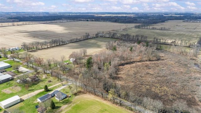 55796 92nd Avenue, Dowagiac, MI 49047