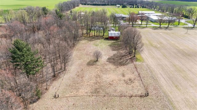 55796 92nd Avenue, Dowagiac, MI 49047