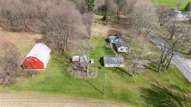 55796 92nd Avenue, Dowagiac, MI 49047