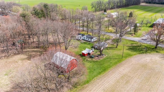 55796 92nd Avenue, Dowagiac, MI 49047