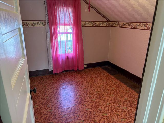 141 W 3RD Street, Waterford, PA 16441