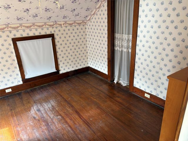 141 W 3RD Street, Waterford, PA 16441