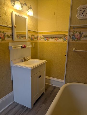 141 W 3RD Street, Waterford, PA 16441