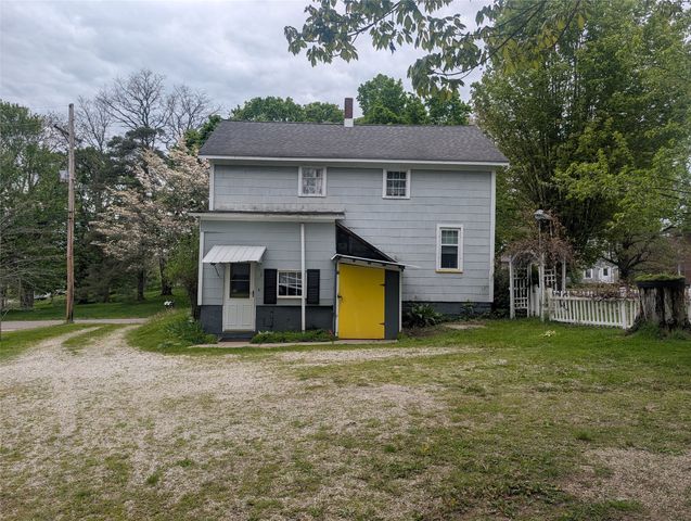 141 W 3RD Street, Waterford, PA 16441