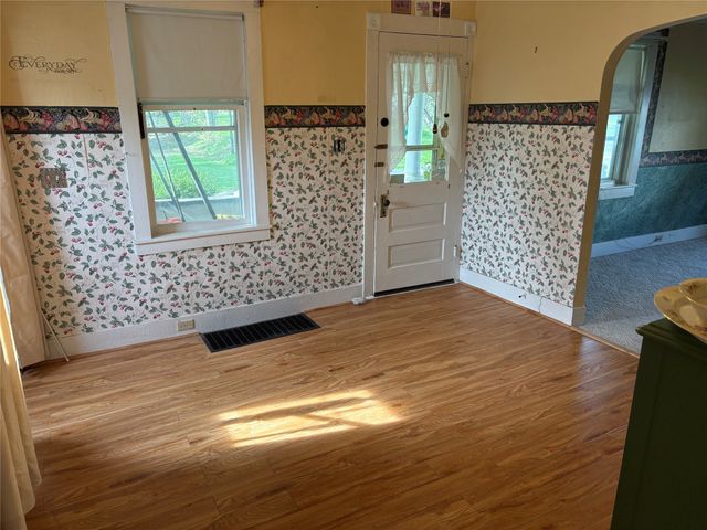 141 W 3RD Street, Waterford, PA 16441