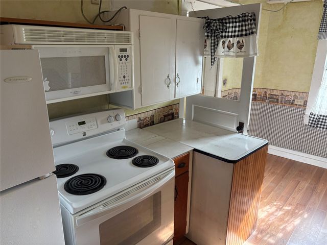 141 W 3RD Street, Waterford, PA 16441