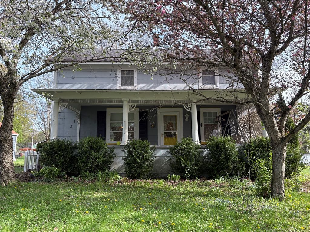 141 W 3RD Street, Waterford, PA 16441