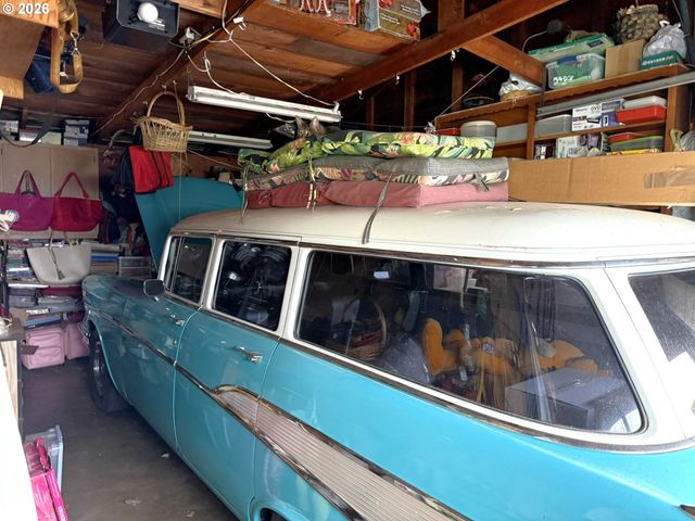 126 WOODLANE Dr, Springfield, OR 97477