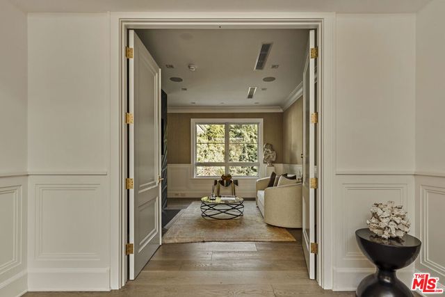 1000 N Norman Place, Los Angeles, CA 90049