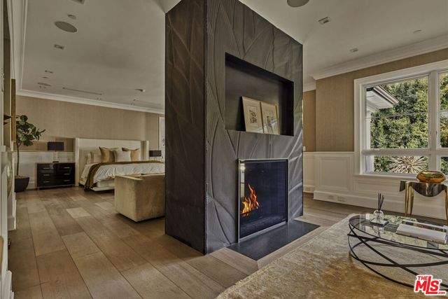 1000 N Norman Place, Los Angeles, CA 90049