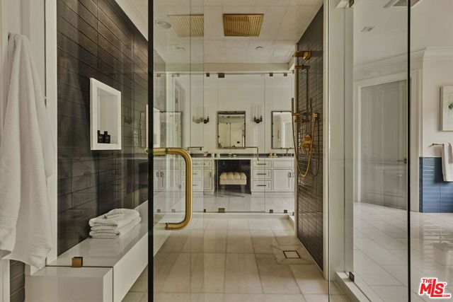 1000 N Norman Place, Los Angeles, CA 90049