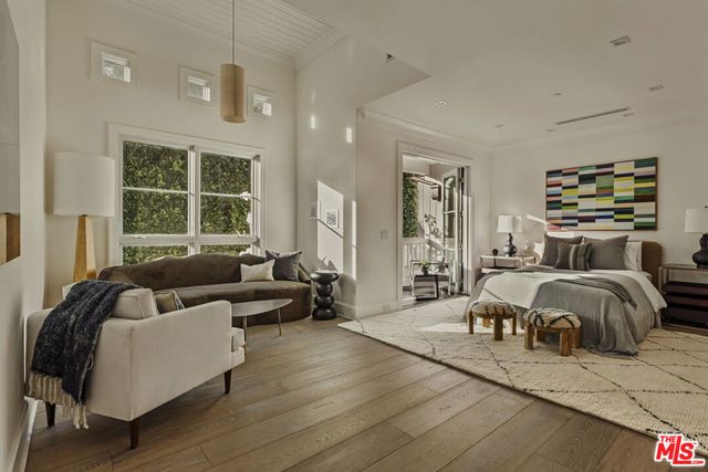 1000 N Norman Place, Los Angeles, CA 90049