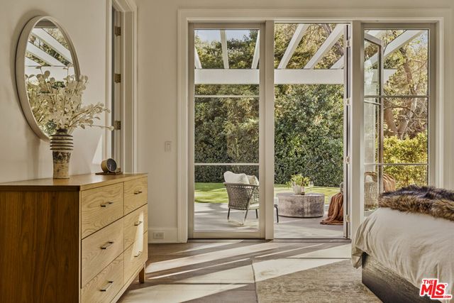 1000 N Norman Place, Los Angeles, CA 90049