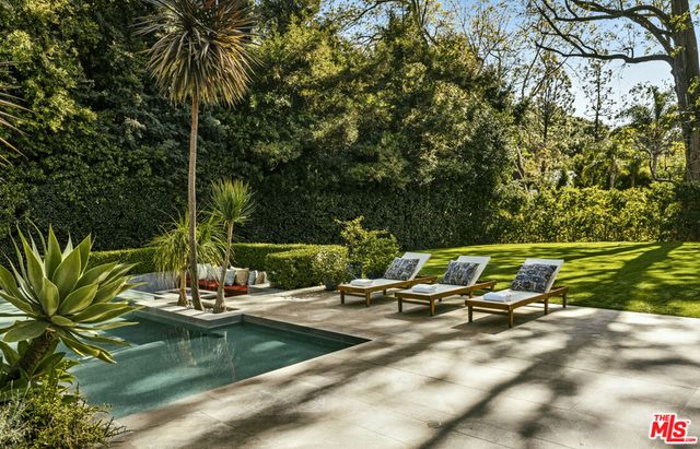 1000 N Norman Place, Los Angeles, CA 90049