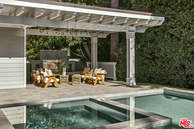 1000 N Norman Place, Los Angeles, CA 90049