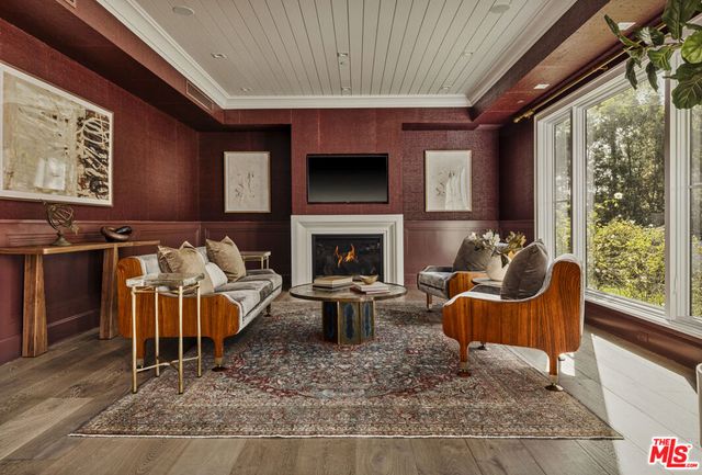 1000 N Norman Place, Los Angeles, CA 90049