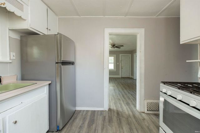 2412 Milburn Boulevard, Mishawaka, IN 46544