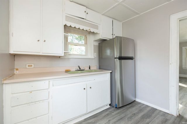 2412 Milburn Boulevard, Mishawaka, IN 46544