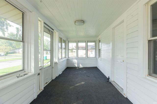 2412 Milburn Boulevard, Mishawaka, IN 46544