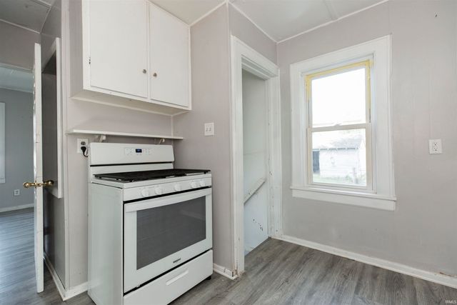 2412 Milburn Boulevard, Mishawaka, IN 46544