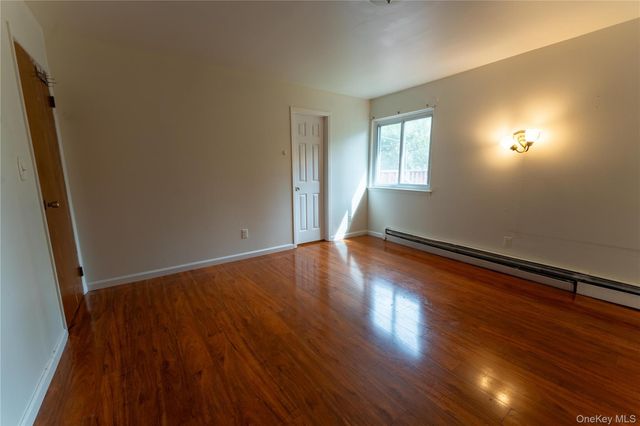 10 Congress Drive, Washingtonville, NY 10992