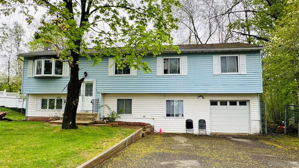 10 Congress Drive, Washingtonville, NY 10992