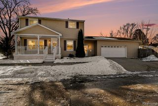 23225 Elaine Street, Saint Clair Shores, MI 48080