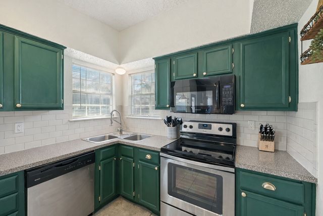 5309 Manhassett Drive, Arlington, TX 76018