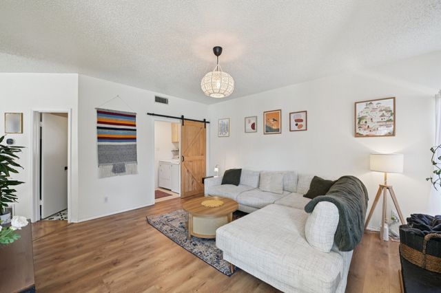 5309 Manhassett Drive, Arlington, TX 76018