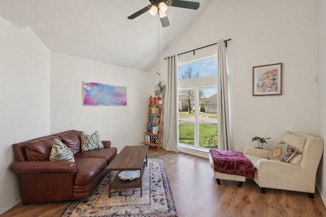 5309 Manhassett Drive, Arlington, TX 76018