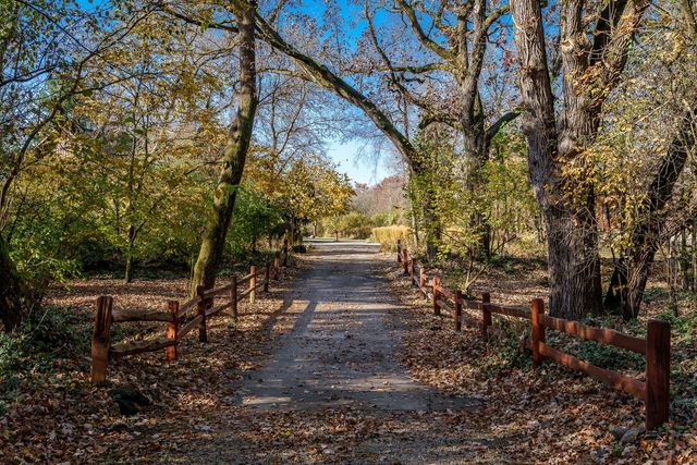 2317 Paulson Road, Harvard, IL 60033