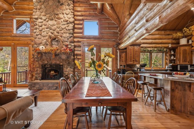 2317 Paulson Road, Harvard, IL 60033