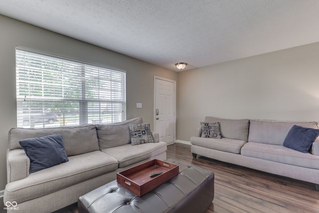 12343 Jaguars Drive, Fishers, IN 46037