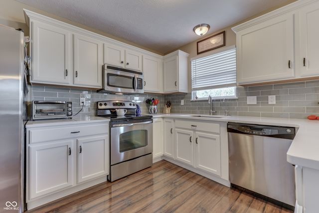 12343 Jaguars Drive, Fishers, IN 46037