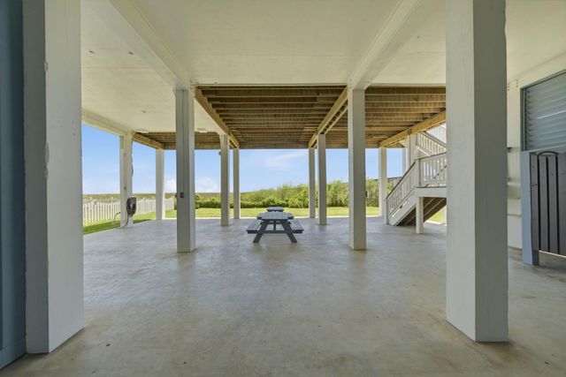 25631 Snowy Egret Drive, Galveston, TX 77554