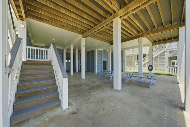 25631 Snowy Egret Drive, Galveston, TX 77554