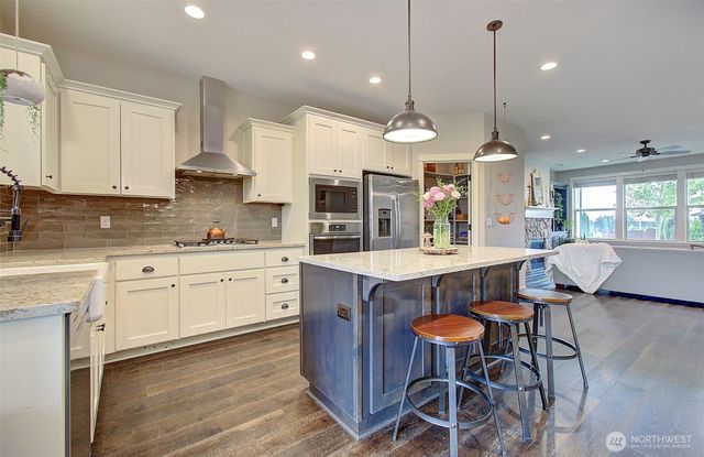 2307 E 6th Street, La Center, WA 98629