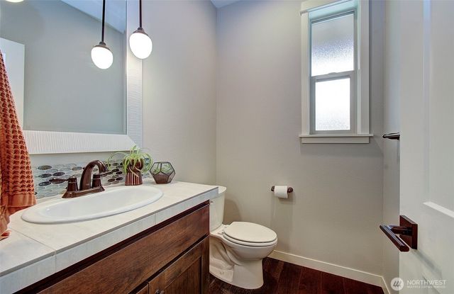 2307 E 6th Street, La Center, WA 98629