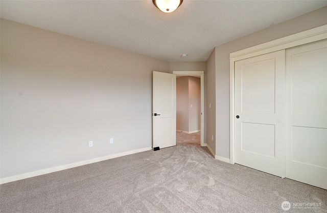 2307 E 6th Street, La Center, WA 98629