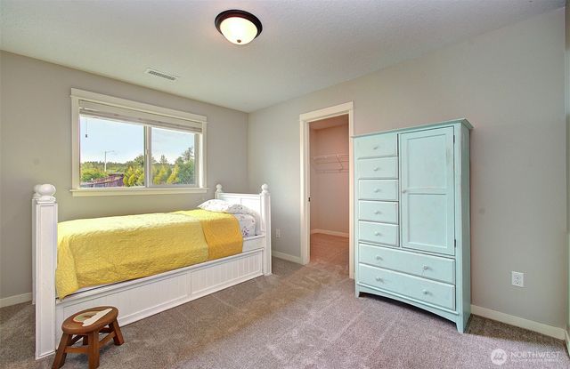 2307 E 6th Street, La Center, WA 98629