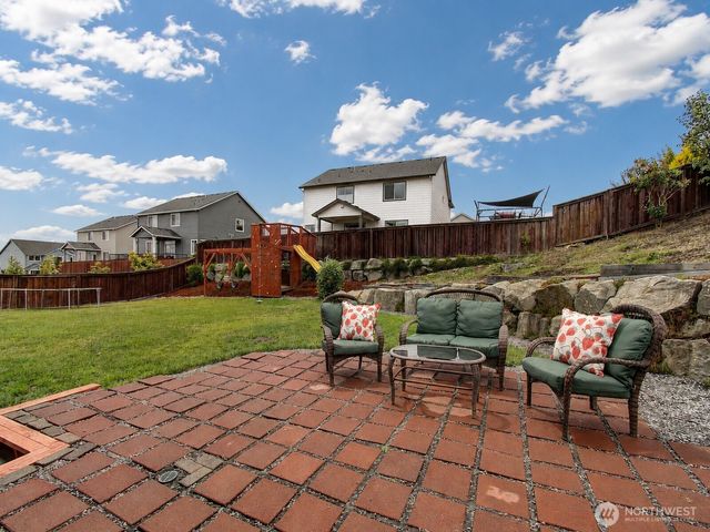 2307 E 6th Street, La Center, WA 98629