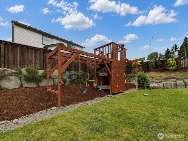 2307 E 6th Street, La Center, WA 98629