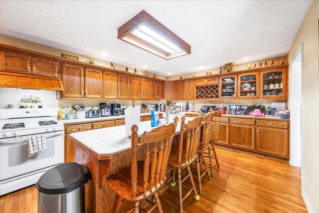 431 Jack Thomas Dr, Manchester, TN 37355