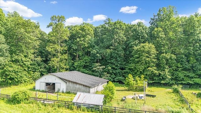 431 Jack Thomas Dr, Manchester, TN 37355
