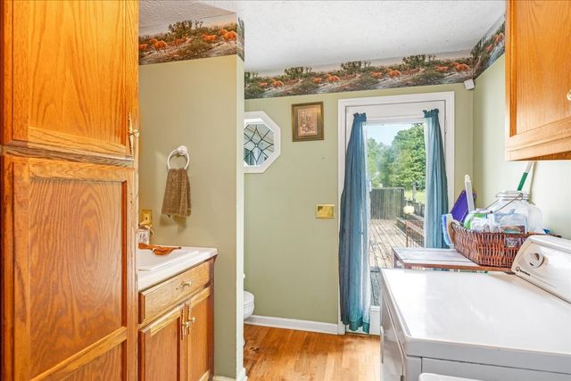 431 Jack Thomas Dr, Manchester, TN 37355