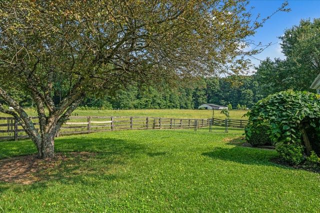 431 Jack Thomas Dr, Manchester, TN 37355