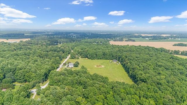431 Jack Thomas Dr, Manchester, TN 37355